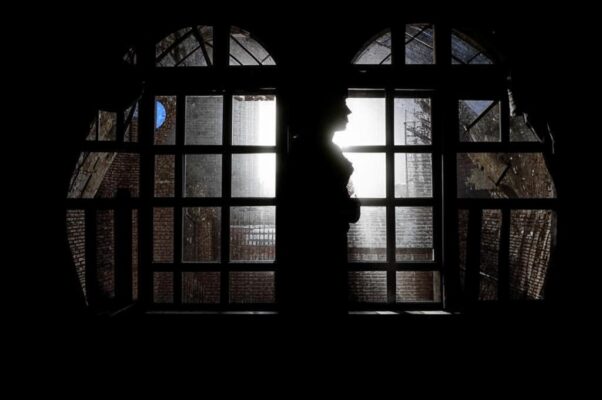 «Днем с окном...»