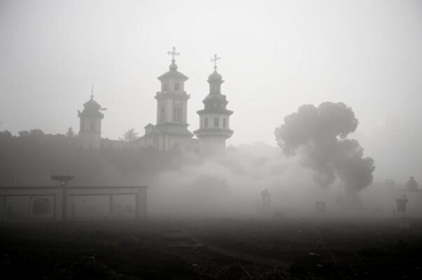 «Единственное, что люблю я — сон...»