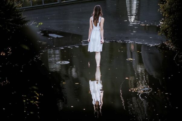 «Она молода и прекрасна была...»