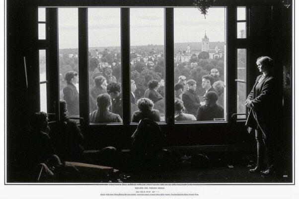 «Ты была у окна...»