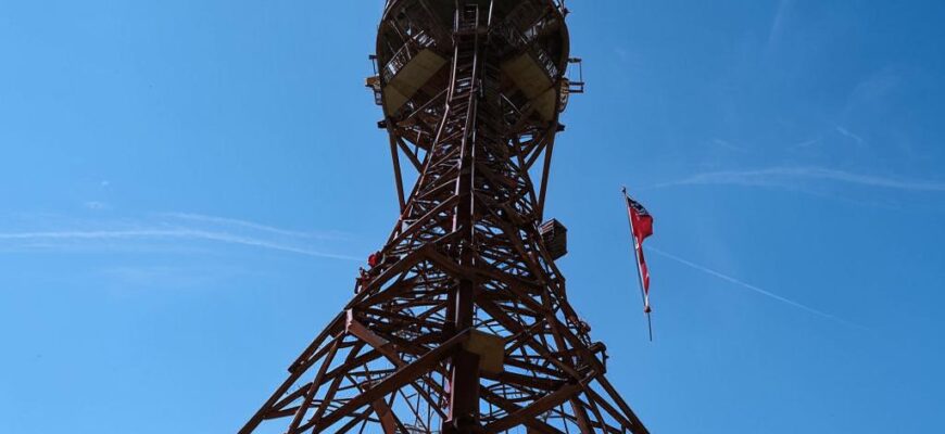 С высокой башни