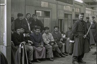 «Разноодежная, разноплеменная...»