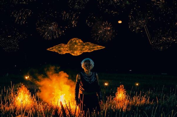 «Луна старуха просит подаянья...»
