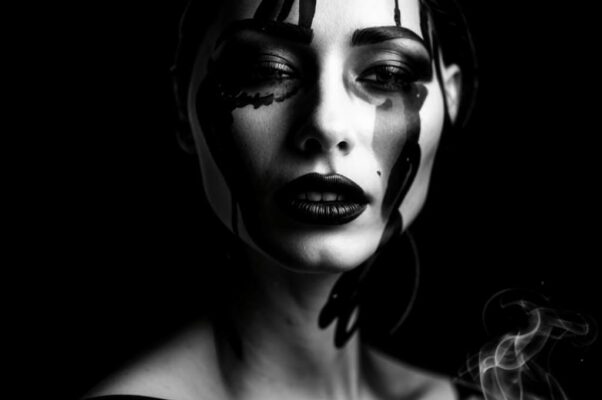 «Одна из тех, кто мечен чёрной меткой...»