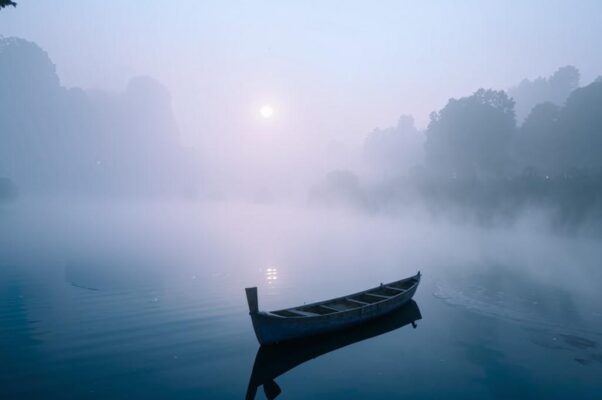 «Теряет берег очертанья...»