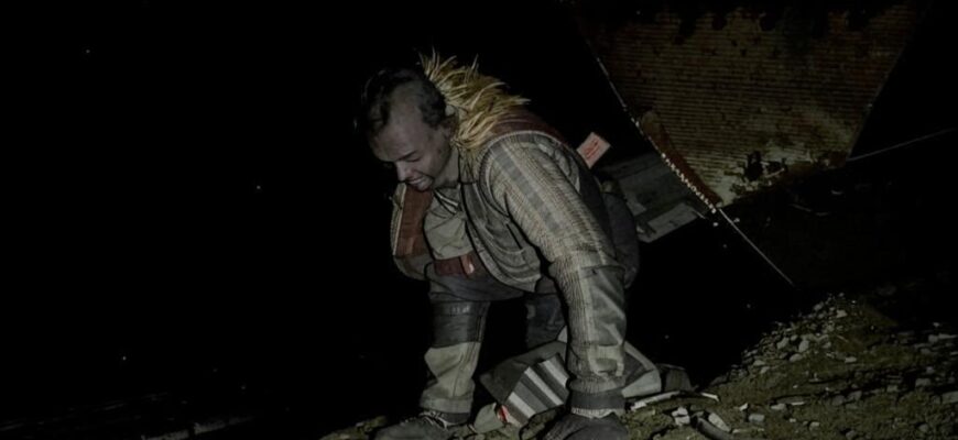 «И в свою уходит штольню...»