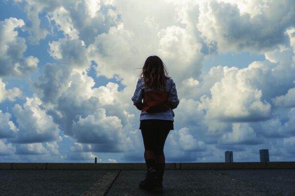 «Скрипнула дверь. Задрожала рука...»