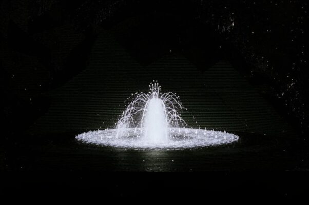 «Не воздвигайте мне креста ...»