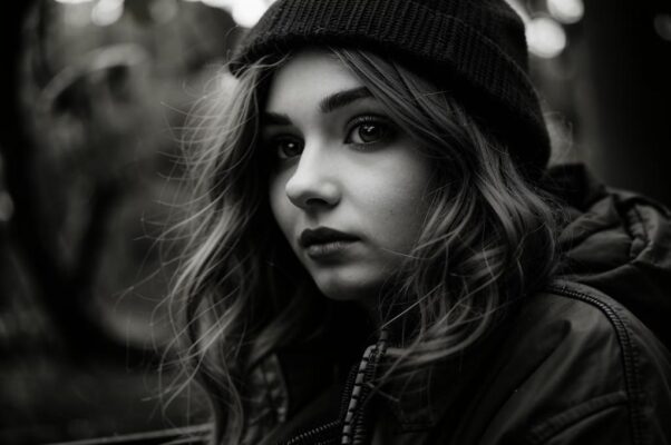 «Какой ты стала позабытой, строгой...»