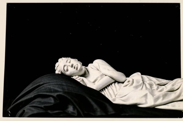 «Мню я быть мастером, затосковав о трудной работе...»