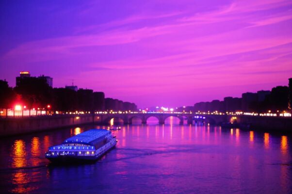 «Закат сиял улыбкой алой...»