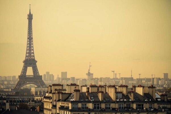 «Осень... Осень... Весь Париж...»