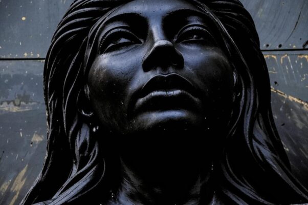 «Я узнаю себя в чертах...»