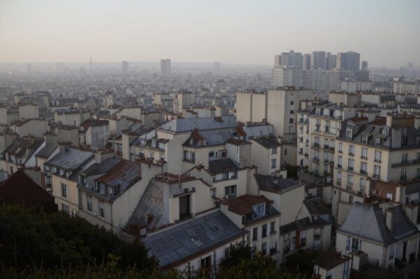 Пустыня («Монмартр…  Внизу ревет Париж …»)