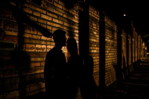 «То летняя ночь, июньская ночь то была...»