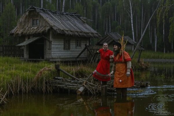 Мужик («В чащах, в болотах огромных…»)
