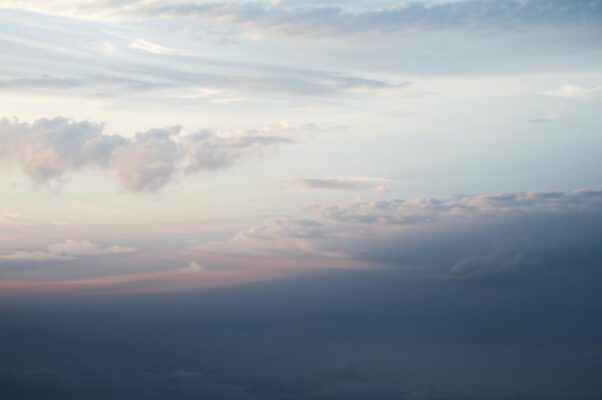 Облако («Из тонкой влаги и паро…»)