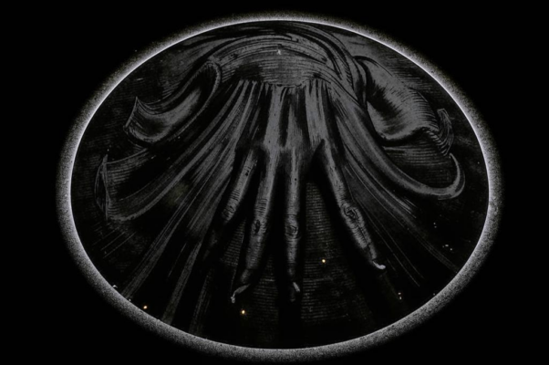 Исповедь («В быстро сдернутых перчатка…»)