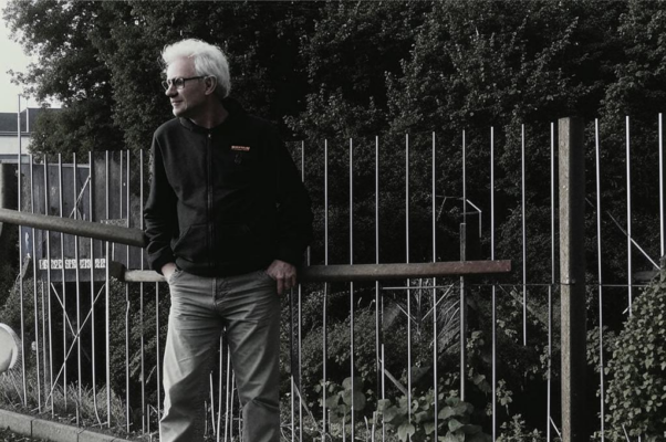 «Вдали от родственных людей...»