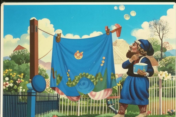 «В досках забора синие щелки...»