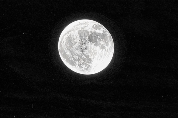 «Серебрясь, блистает юная луна...»