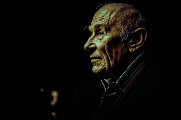 «Клонит старость к новой роли...»