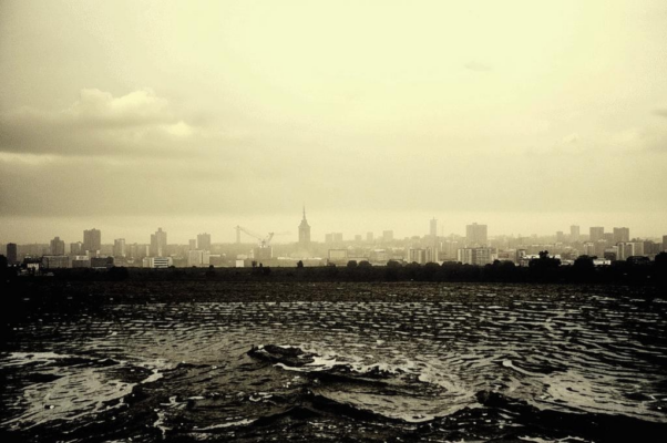 «Слепая осень. Город грязь топтал...»
