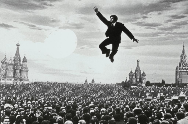 «Гулом, криками площадь полна...»