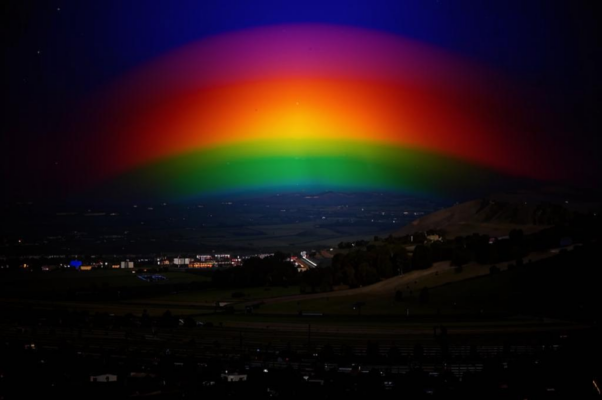 «В лазури месяц новый...»