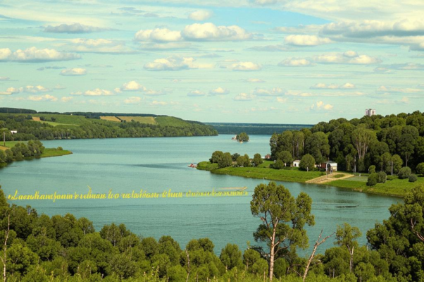 «На откосы, Волга, хлынь, Волга, хлынь...»