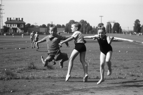 Парашютистки