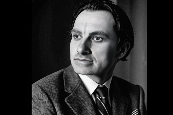 Давиду Штеренбергу — Владимир Маяковский