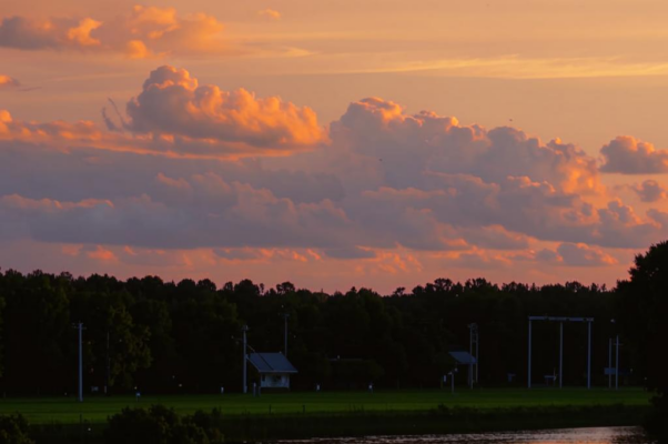 «Вечерело… Солнце в блеске лучезарном...»