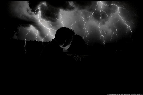 Из дневника («Хоть бы хлынули слезы горячей волною, …»)