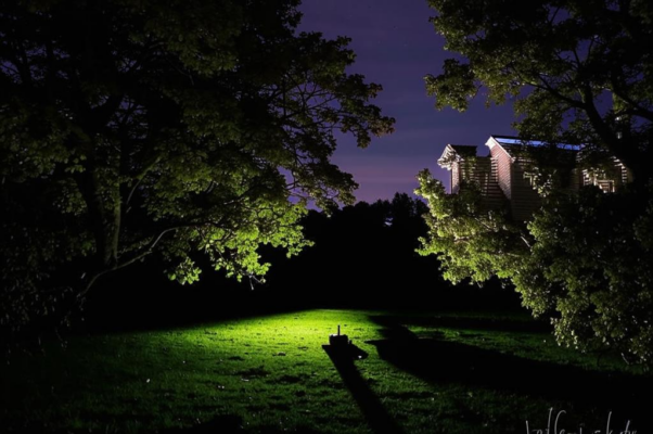 Кругом легли ночные тени