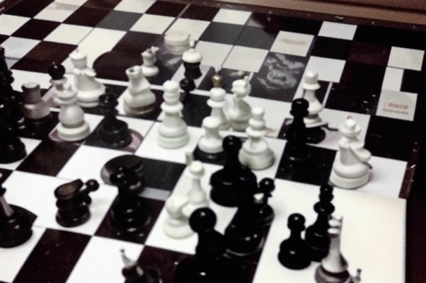 Шахматы («… Жизнь я сравнил бы с шахматной доскою…»)