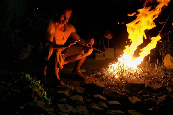 «Отражают воды карьера драгу...»