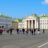 «Гомон площади Петровской...»