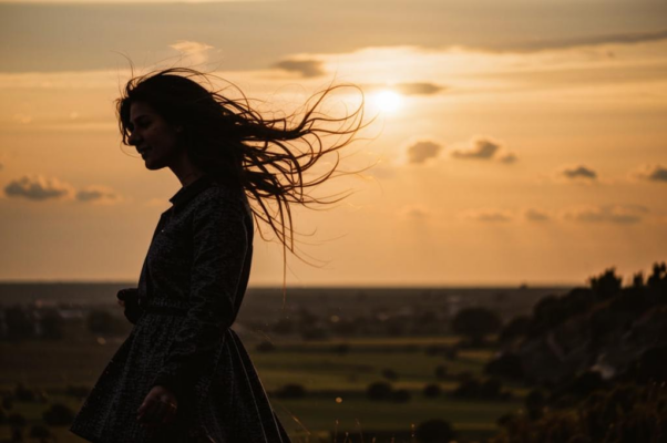 «На синем — темно-розовый закат...»