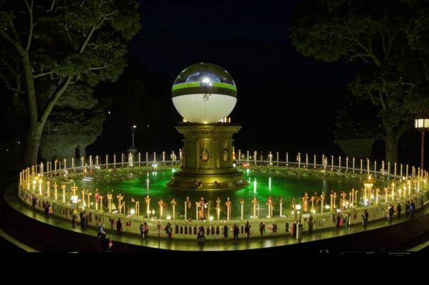 «Стеклянный шар, магический кристалл...»