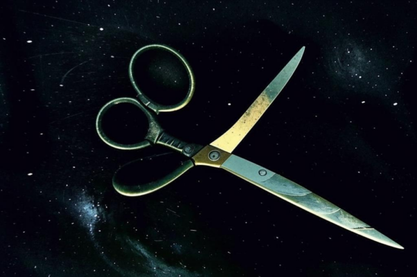 «Там ножницами щелкали вдали...»