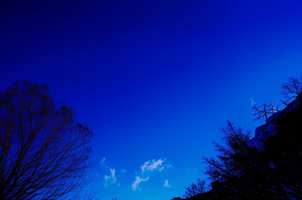 «Синий, синий рассвет восходящий...»