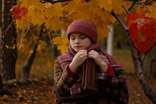 Змея («Cкучает оcень, влагой к нам cтекая…»)