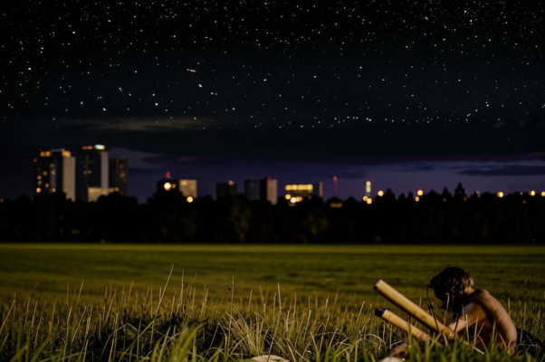 «Сонной, глухой тишиной наливаются в августе ночи...»