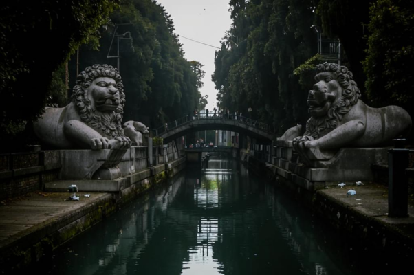 «Пойдем со мной вдоль тихого канала...»