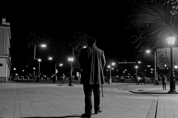 «Когда в подъездах закрывают двери...»