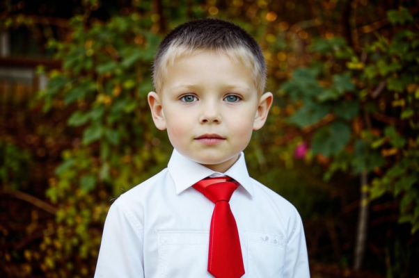 «Под красивым красным флагом...»