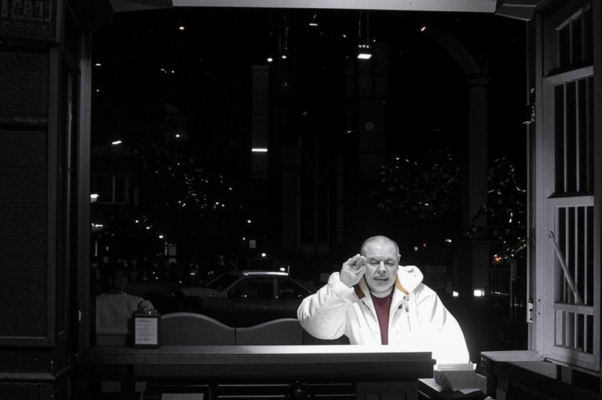 «Рейн Евгений Борисыч уходит в ночь...»