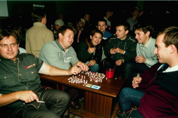 «Ночь. Каптерка. Домино...»