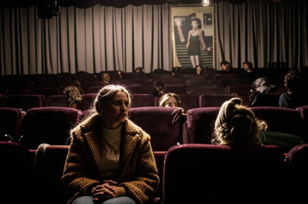 «В кинотеатре довоенном...»